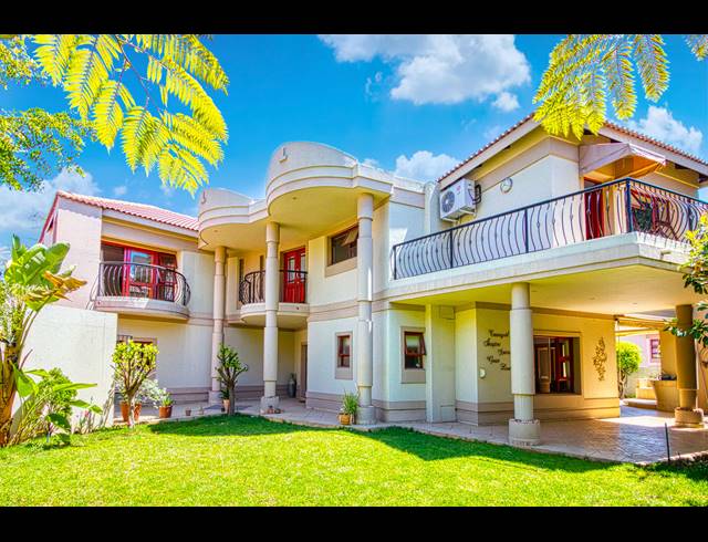 4 BEDROOM CLUSTER FOR SALE IN BRYANSTON
